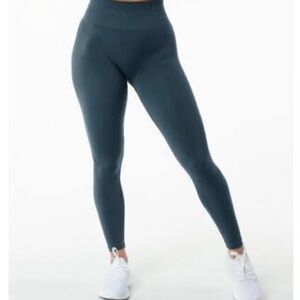 Alphalete amplify leggings